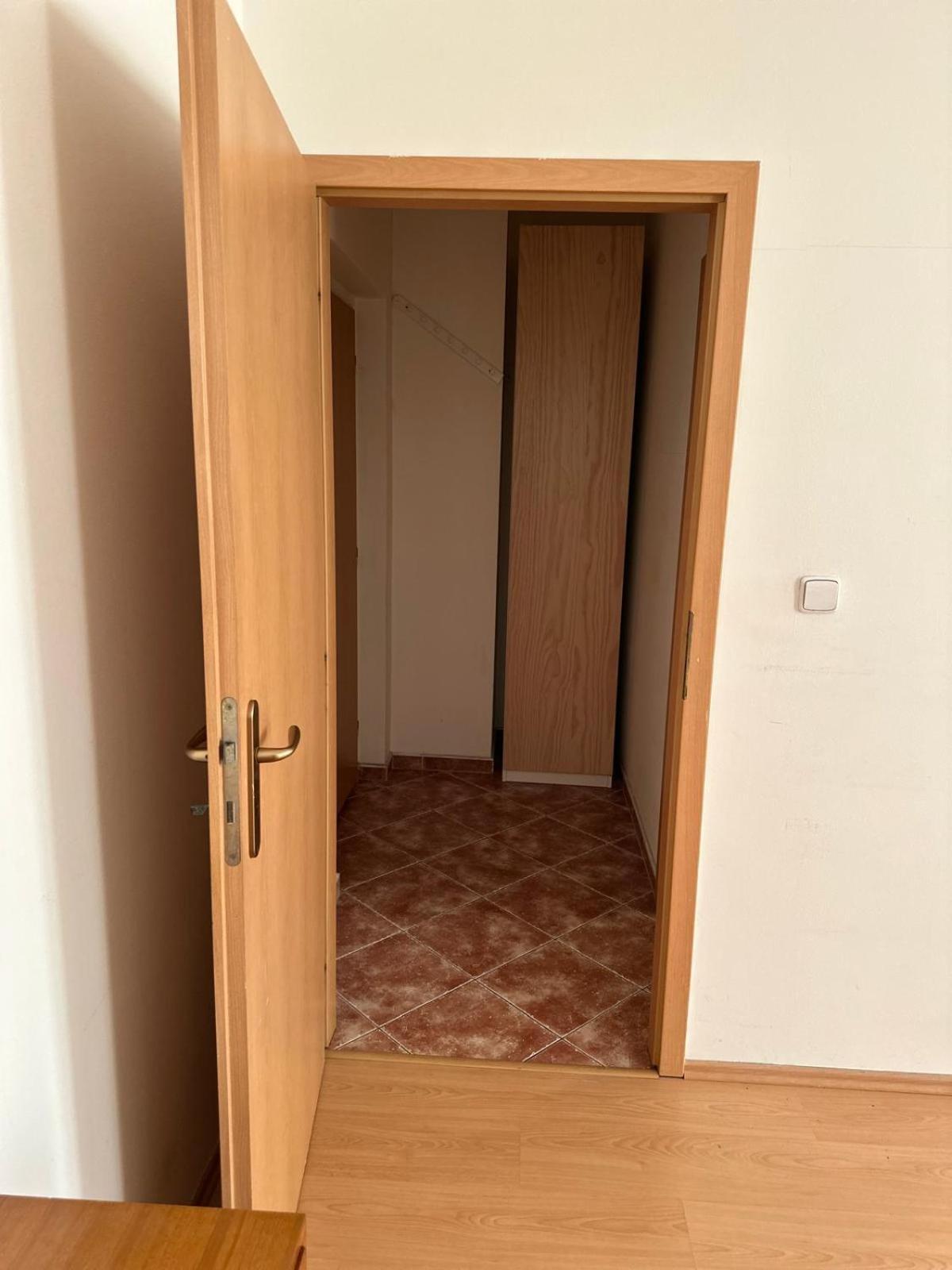 Apartment Small Flat, Great Location *